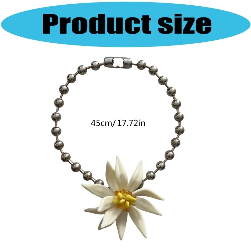 Elegante Weiße Perlenkette mit Blumenmuster Leichter Schmuck Geschenk für Frauen Bequemes Schlüsselbein-Ketten-Accessoire