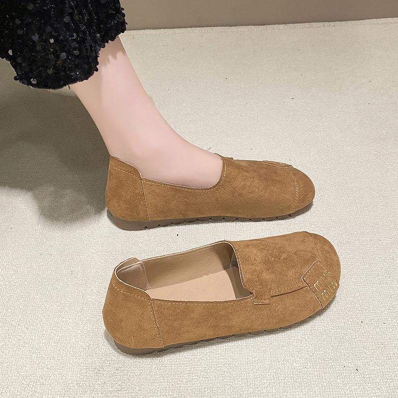 Flat-bottomed Doudou single shoes women's 2025 spring and summer new matte leather non-slip size 41 casual soft-soled single shoes women's one pedal