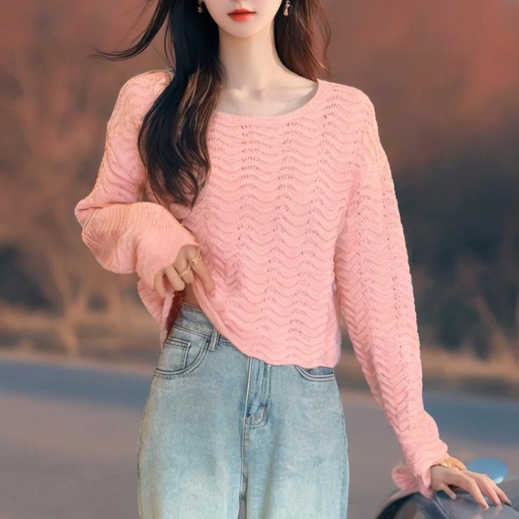 Autumn 2025 Wavy Edge Round Neck Knit Pullover for Women