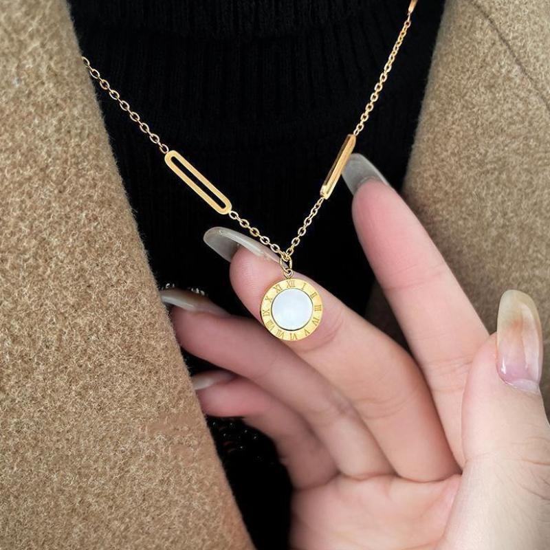 Titanium Steel Necklace Layering Choker Elegant Fashion Golden Jewelry for Women