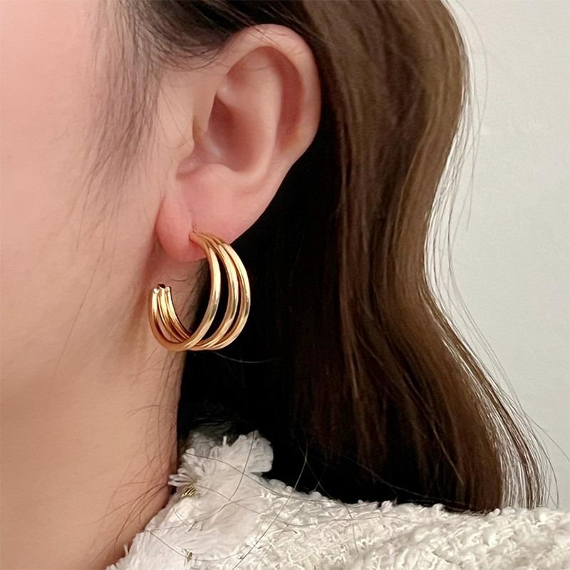 Gold Ring Earrings Women's Ear Buckles Light Luxury High-end Earrings Autumn and Winter Ring Earrings