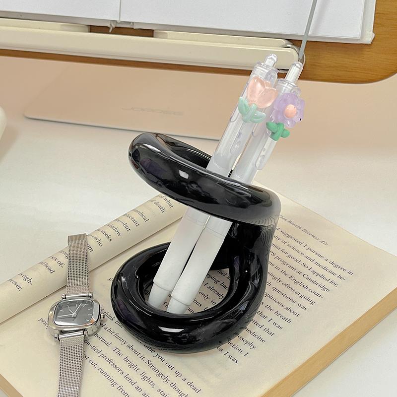 

Novelty Simplicity Knot Series Ceramic Pen Holder Storage Stand Desktop Decoration Storage Cartridge Learning Gift