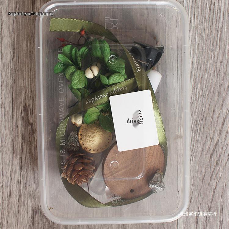 Summer Pine Cone & Dried Flower Car Vent Aromatherapy Decoration