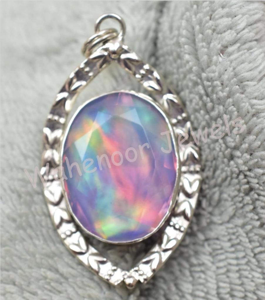 Ciondolo Fatto a Mano Ovale in Argento Sterling 925 con Opale Fuoco Aurora da 46 Carati Certificato Regalo per Donna