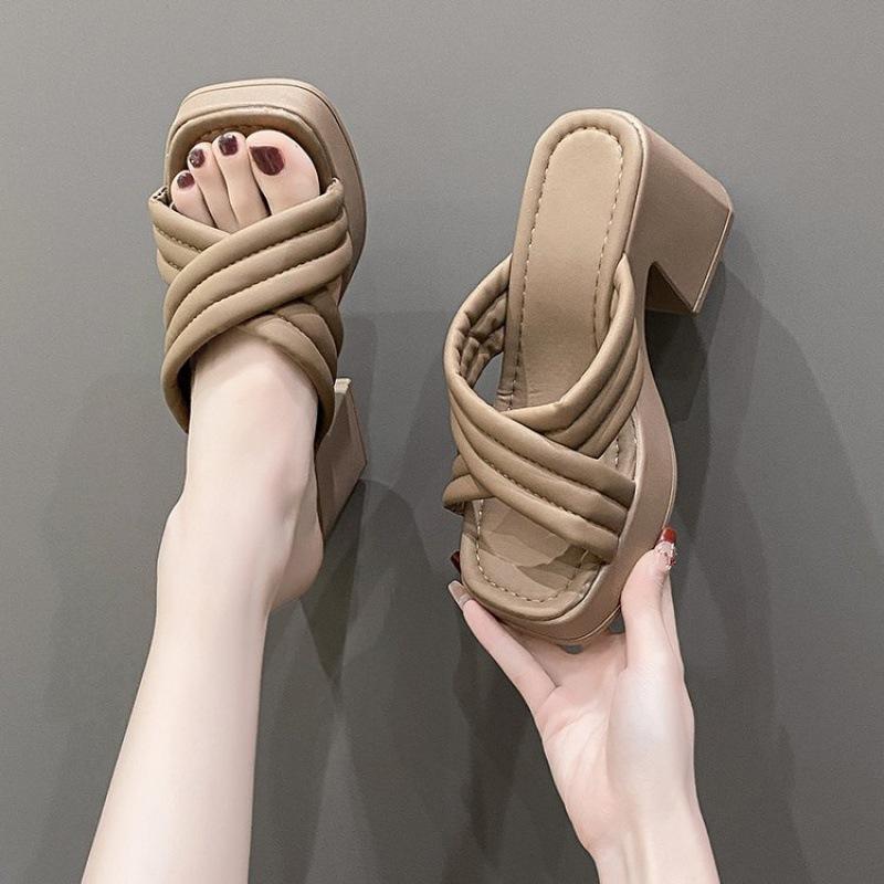 

Європейські та американські однотонні шльопанці на високих підборах жіночі 2024 літо нові на товстих підборах з перехресними ремінцями для вулиці круті шльопанці жіночі 40 темно-коричневого кольору