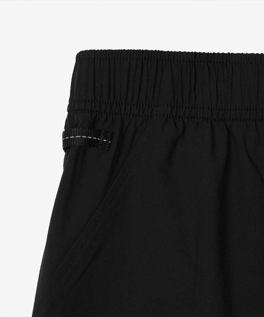 Nyuballanseu Nbnvg31603 / Uni Frozen Essential 4.5 Shorts (Black)
