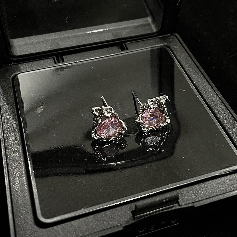 Colar de Zircônia Rosa Amor Design de Nicho Anel de Abertura de Lava Brincos de Tarraxa Irregulares High-End Doce Cool Feminino