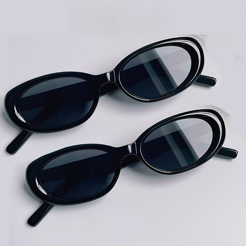 2pcs de Lunettes Vintage Unisexe UV400Tendances et durables, idéales pour les voyages et les cadeaux.