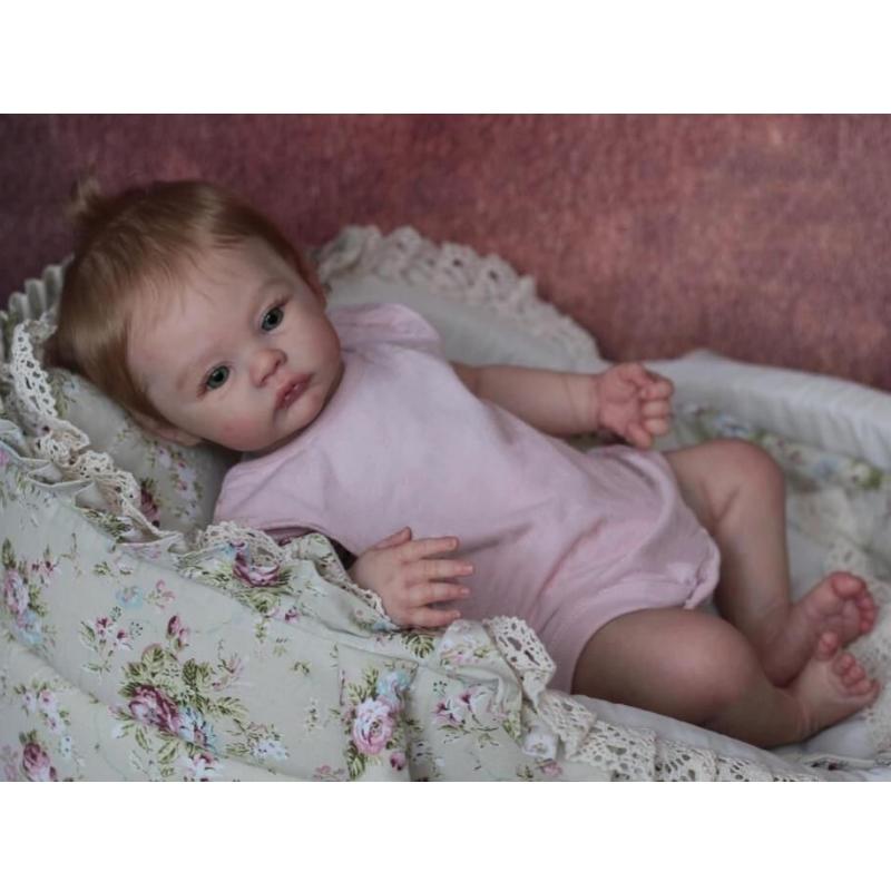 19-Zoll-Rebornpuppen MEADOW Handgemachte 3D-bemalte Haut Neugeborene Puppe Soft-Touch-Stoffkörper mit PP-Baumwolle Bebe Reborn-Puppe Kindergeburtstag Weihnachtsgeschenk