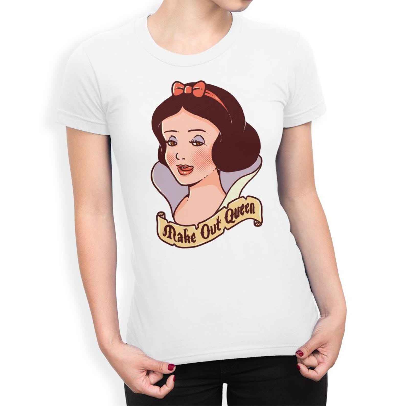 Snow White Make Out Queen T-Shirt, Men s and Women s Sizes Tee 3XL