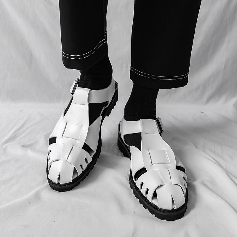 Fashion Fashion men's summer shoes Classic  styles Outdoor leisure street leisure business and office Black white versatile sandals