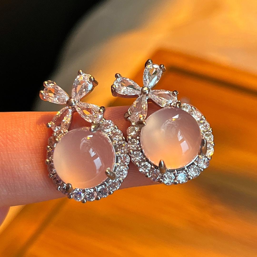 

Jadeite Powder Ice Color Glowing Natural Powder Chalcedony Earrings Agate Studs, Real Shot