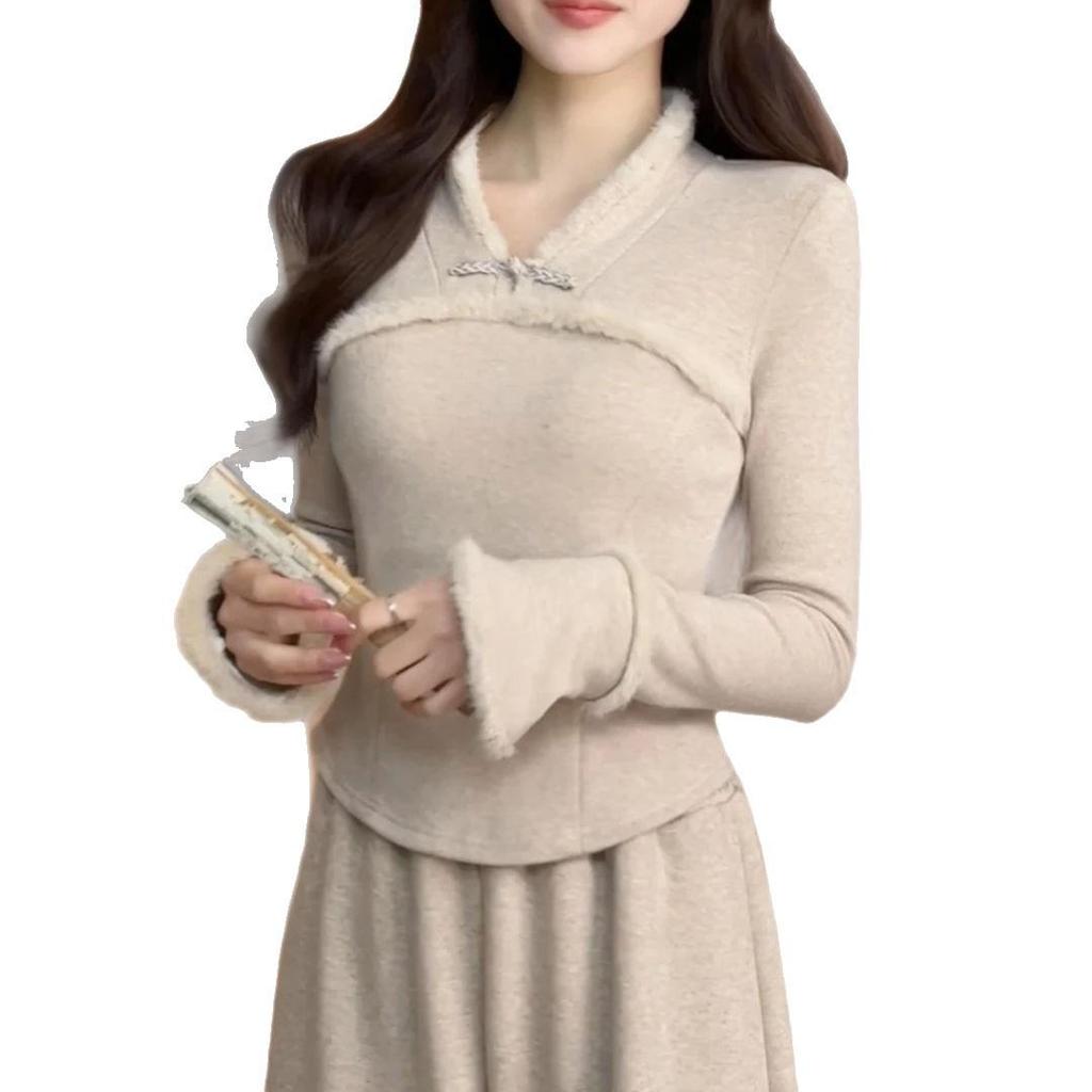 Women's Slim Fit Stand Collar Long Sleeve T-Shirt with Warm Lamb Cashmere and Velvet, Chinese Style.