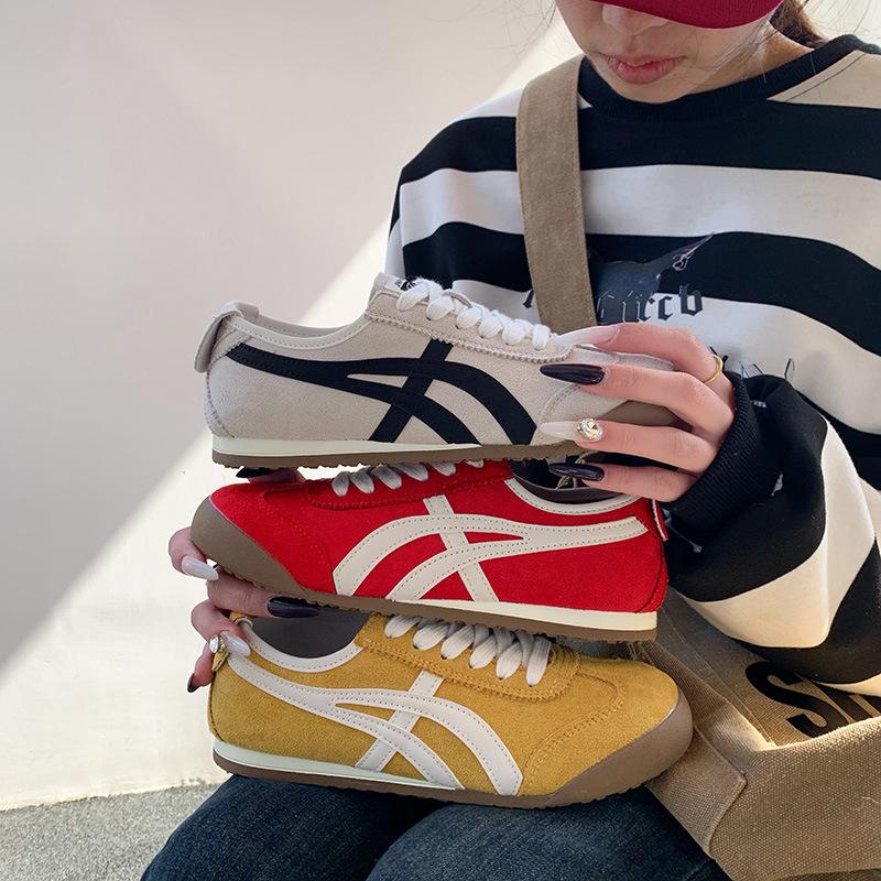 Red Dexun Shoes Women's 2025 New Popular Board Shoes Super Fire Versatile Women's Shoes Flat-soled Sports Shoes Forrest Gump Shoes