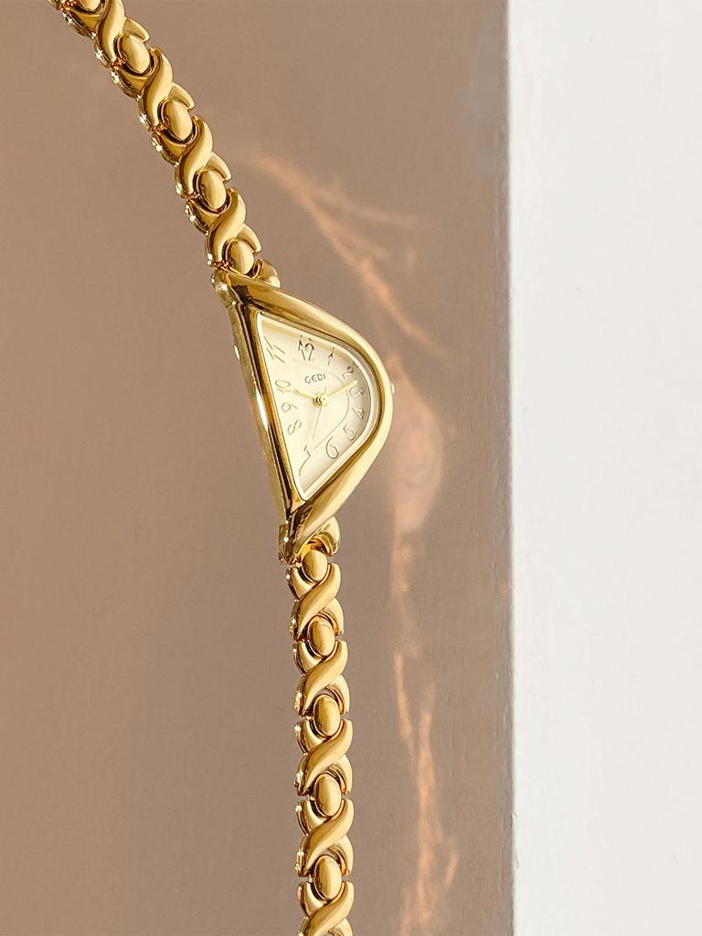 Retro-inspired Gold Woman' Watches With Half-moon Dial and Metal Bracelet Water-resistant Quartz Ladies' Wristwatch Gift