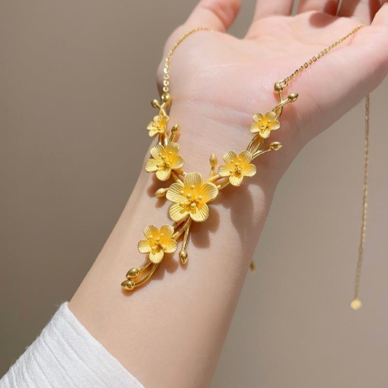 

Shajin Blooming Necklace: Women s Simulated Gold Pendant, Luxurious High-End Wedding Jewelry.