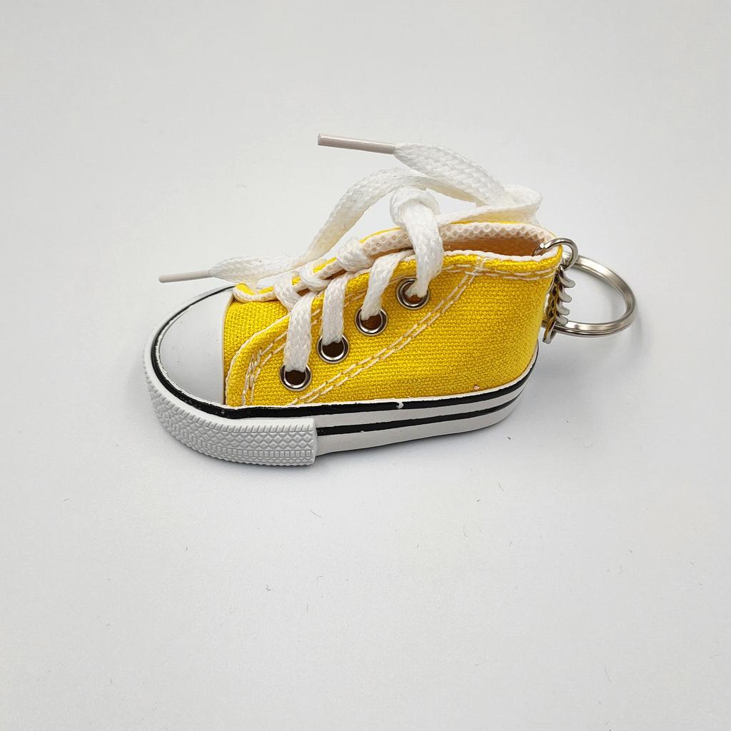 Mini chaussures en toile simulées porte-clés pendentif chaussures de sport bagages voiture pendentif personnalisé cadeaux créatifs