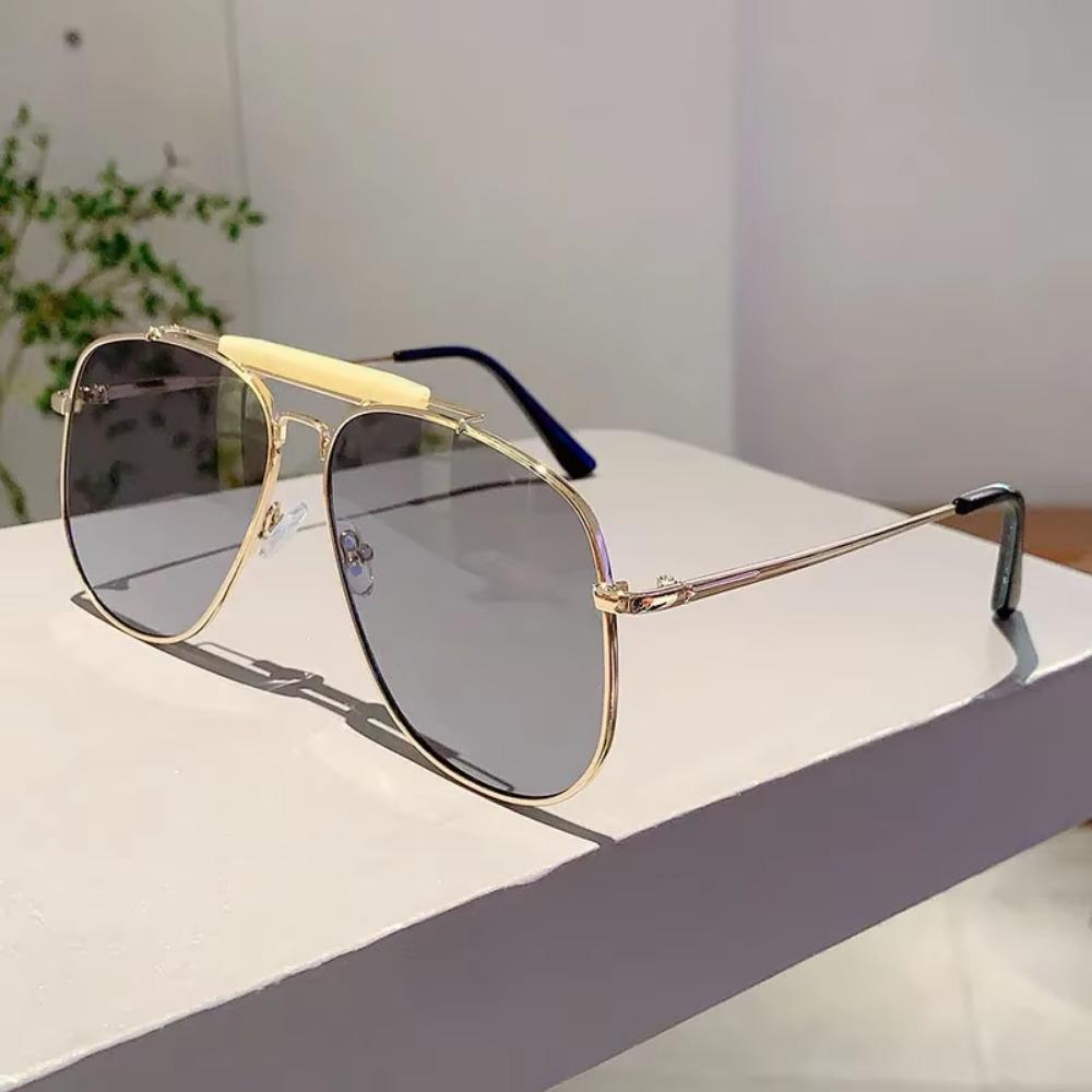 

Винтажные черные солнцезащитные очки-пилоты для женщин 2025 года, новые модные брендовые декоративные оттенки, большие модные металлические пляжные солнцезащитные очки