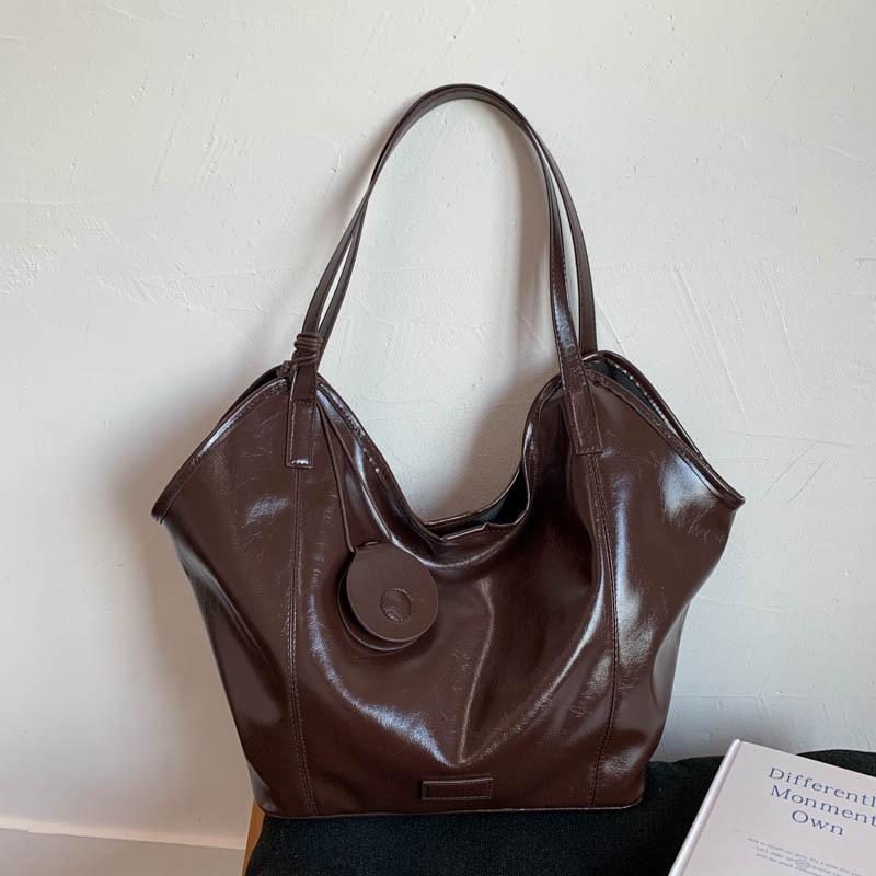 Casual Bucket Bag Women's New Versatile Underarm Bag Commuter Shoulder Bag Portable Autumn New Tote Bag