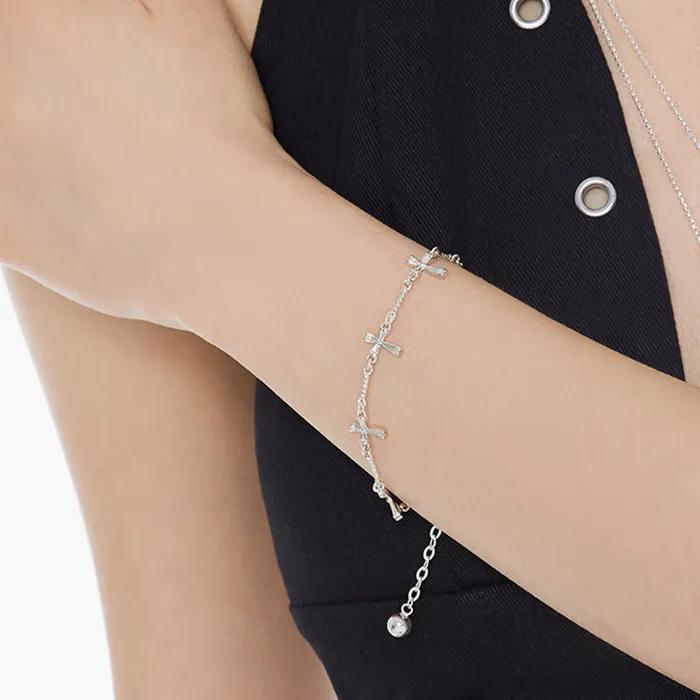 SHINE CROSS TWIST CHAIN BRACELET