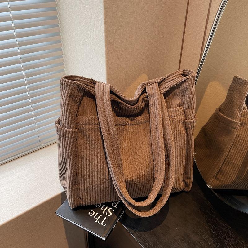 Fashion velvet bag women's autumn and winter new shoulder armpit bag large capacity commuting class tote bag