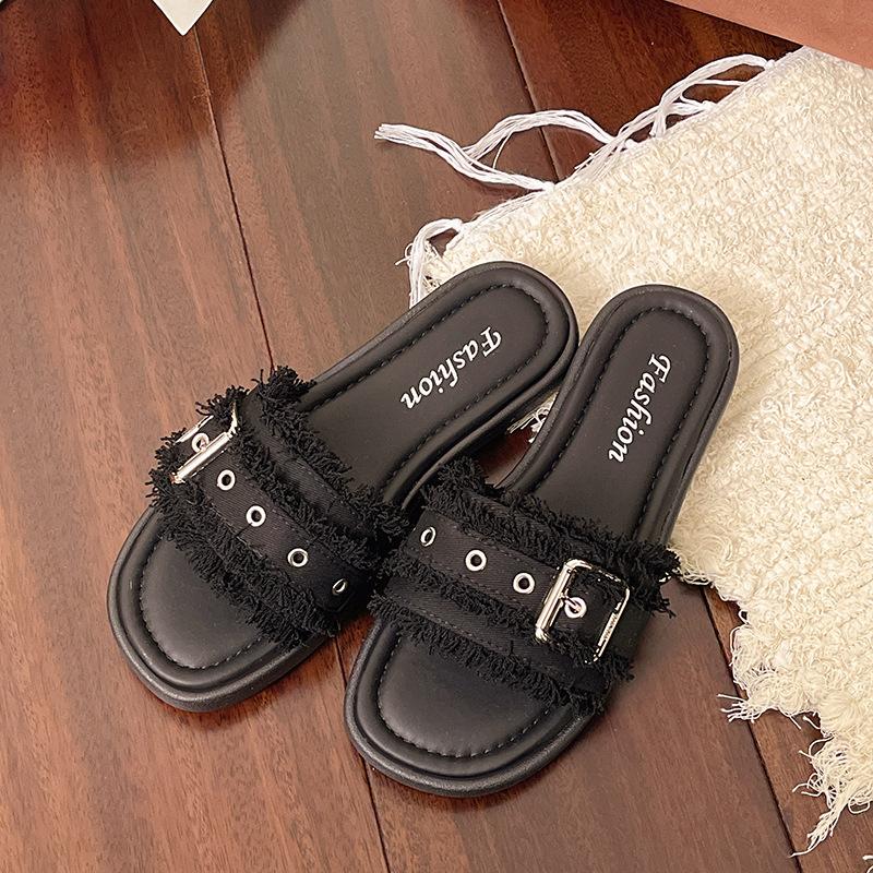 Flat-bottomed beach sandals new slippers women's summer wear rhinestones fashion