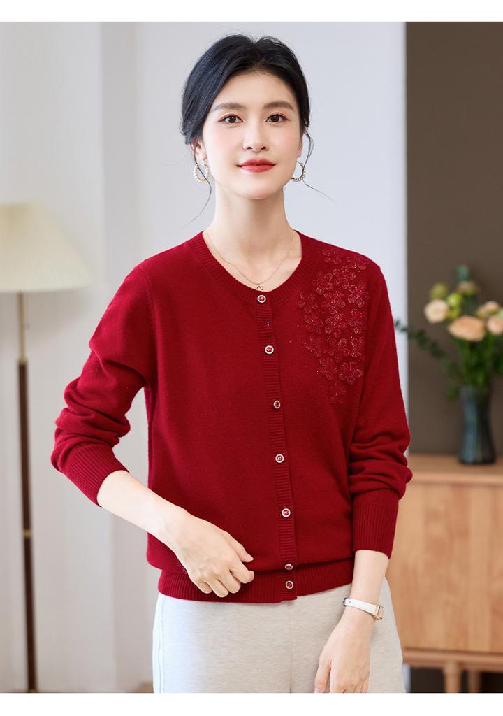 Elegant Mom's 100% Sheepskin Thick Edition Autumn/Winter New Embroidered Decorative Women's Wool Cardigan