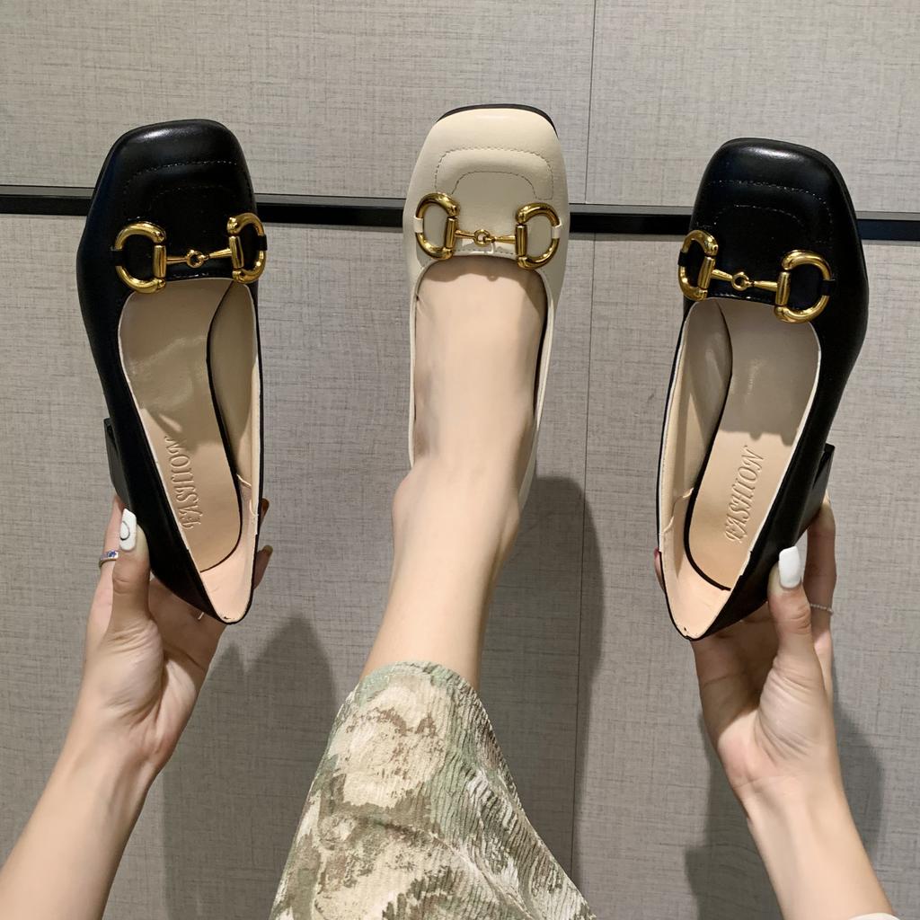 Französische Pferdeschnalle Mary Jane Schuhe 2024 neue dicke Ferse Einzelschuhe Damen Sommer quadratischer Kopf Retro weiße High Heels Damen