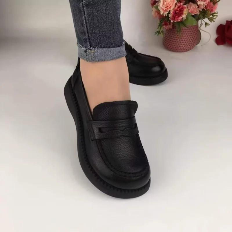 Spring and Autumn 2023 New Round Toe Leather Topped Women Thick Sole Shoes Wear Solid Color Versatile Women's Shoes Outside