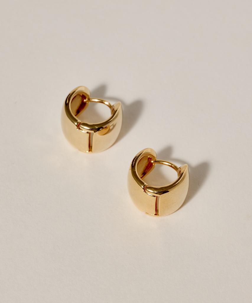 Novice Tokyo Hinged Wide Hoop Pierce / Gold