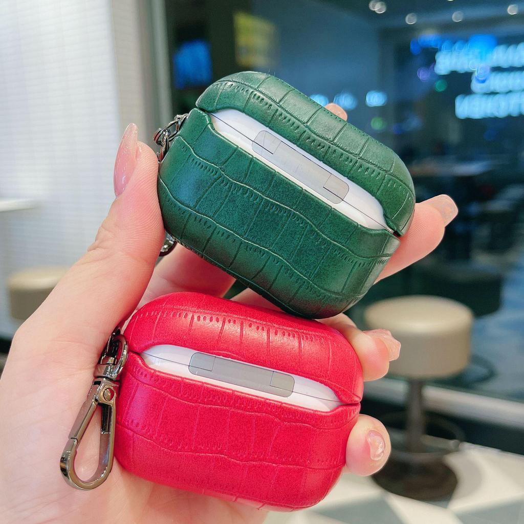 Apple AirPods Pro Crocodile Skin Bluetooth Case: 2nd, 3rd, 4th Gen Compatible