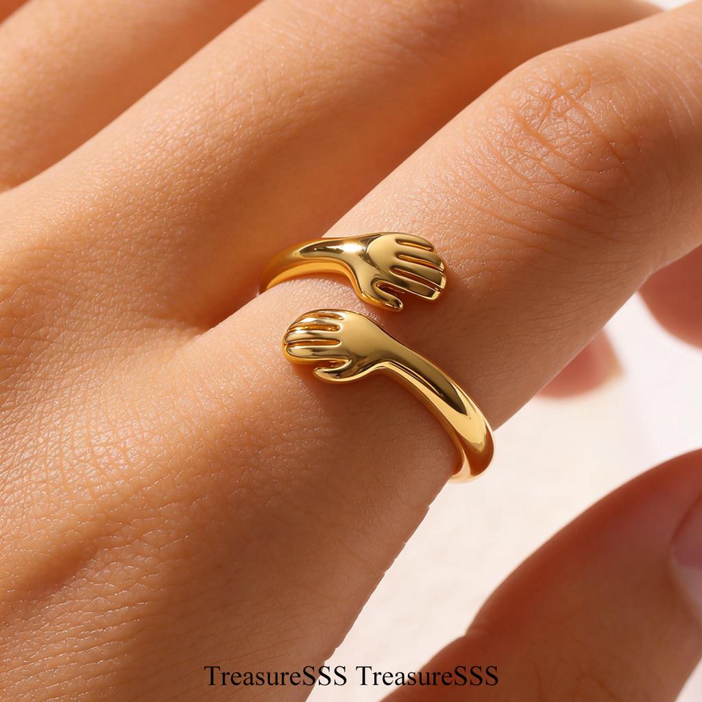 Gothic Hug Hands 18K Gold-plated Anti Fading Rings for Women Mom Stainless Steel Ring Punk Party Jewelry 2026 Accessories Gifts