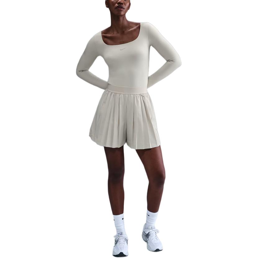 Nike 24.7 Pantaloncini da Donna PerfectStretch Dri-FIT a Vita Alta Larghi Pieghettati IB2346-104