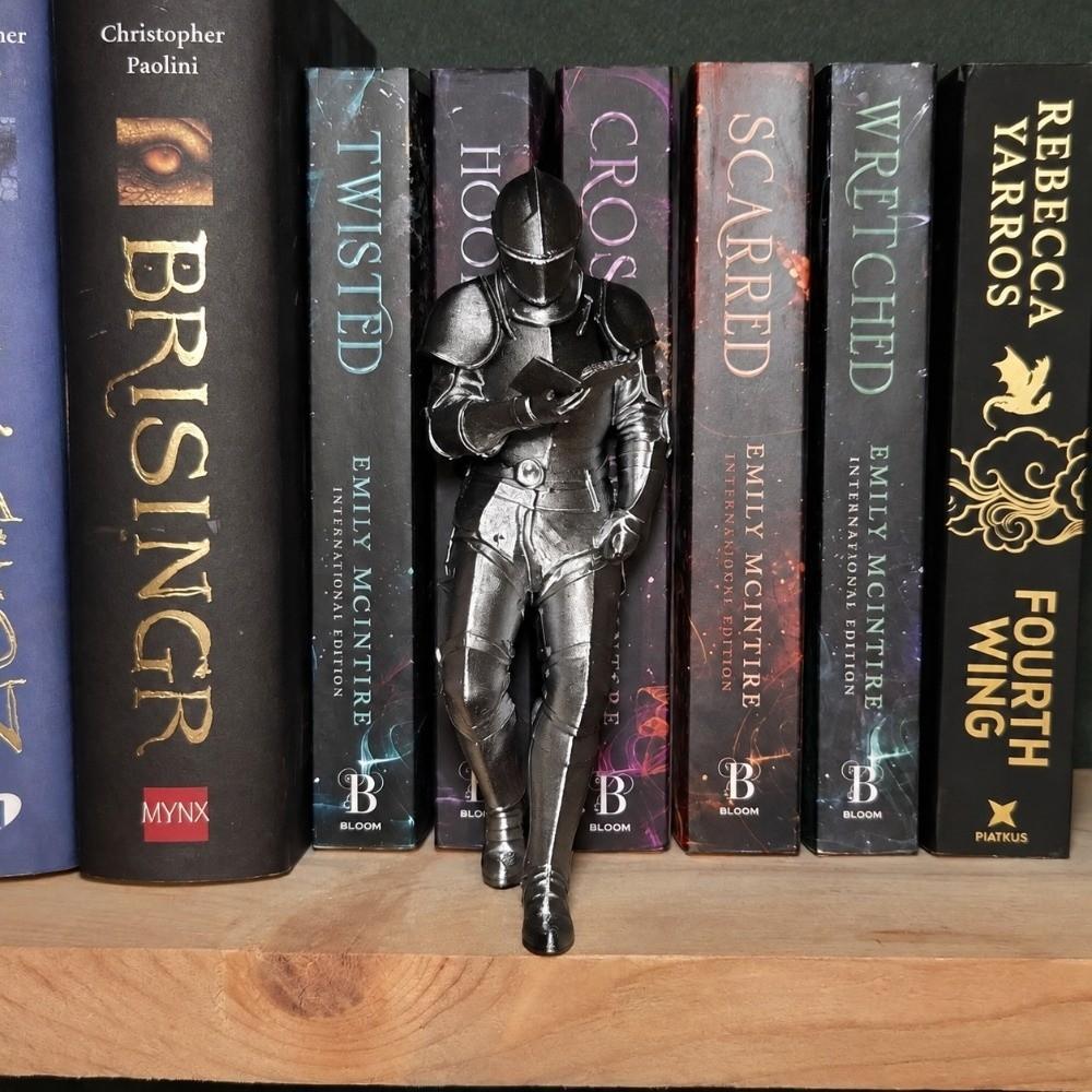 Figurine Craft Medieval Knight Bookmark Holder Book Nook Ornament For Book Lovers