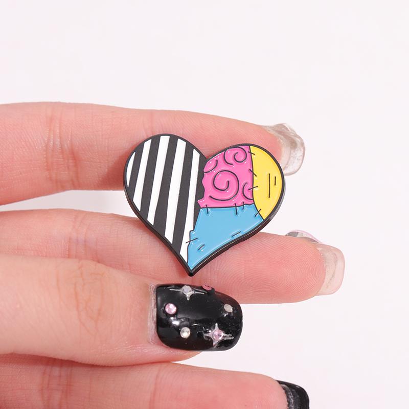 Punk Gothic Heart Enamel Pins Custom Colorful Heart Patches Brooches Lapel Badges Jewelry Gift for Friends