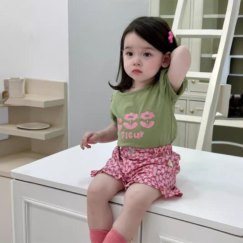 

Trendy Korean Style Baby Girls Puff Sleeve T-shirt With Stylish Ruffle Shorts Green TShirt,110cm