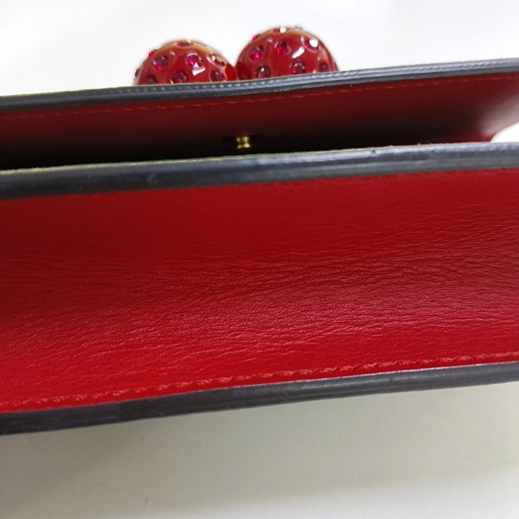 [Pre-Owned] 3D Cherry Decorated Logo Chain Bag - Very Good #1HWPLLG