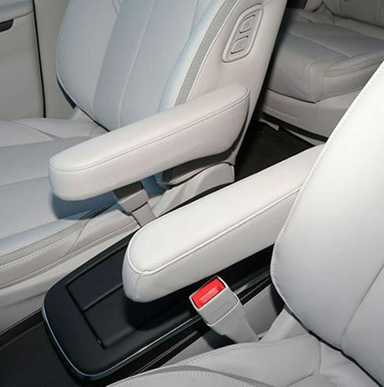 

Buick GL8 ES Avenir 653T Armrest Leather Cover for 2022 Model