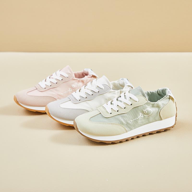 Trendy koreańskie 2025 damskie trampki Forrest Gump: Oddychające, codzienne buty do biegania dla studentów, edycja letnia (JCF-205).