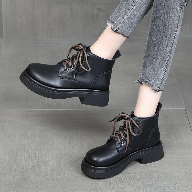 

Thick-soled Martin boots, soft-soled British style low-top velvet warm short boots, new single boots in autumn and winter 35
