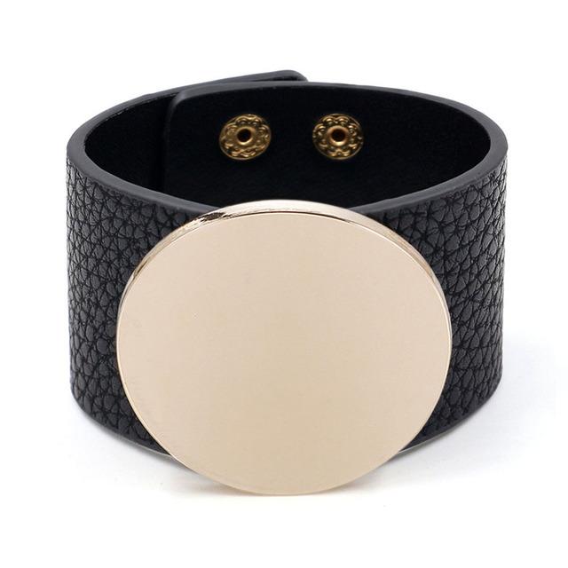 

Новые модные кожаные браслеты с подвесками для женщин и мужчин, круглые металлические пластины в стиле панк, широкие манжеты, ювелирные изделия для вечеринок в стиле рок-клуб