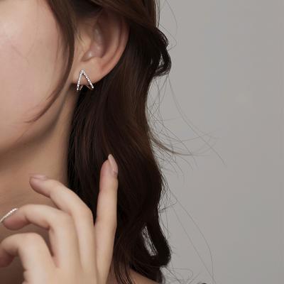 Hollow Love Earrings for Women, Cold Style Earrings, Korean Small and Simple Triangular Zircon Earrings for Women