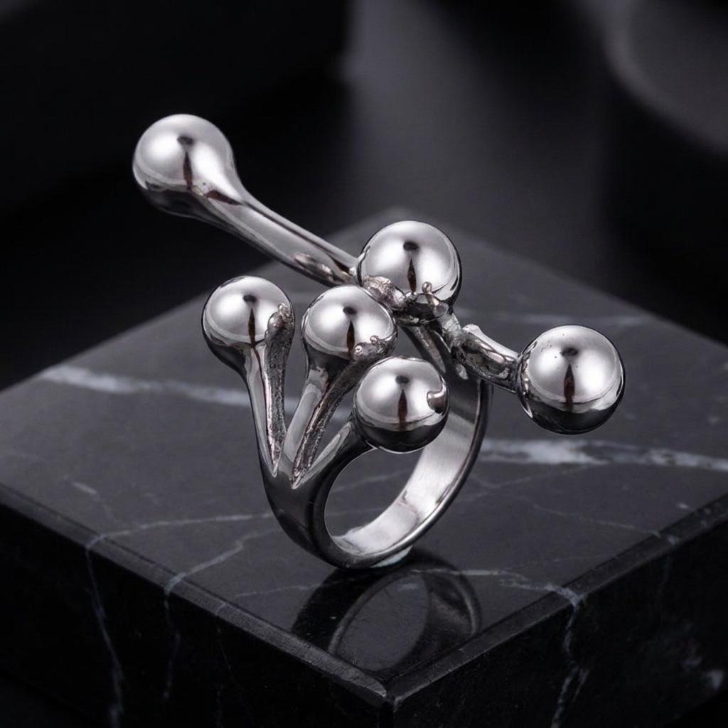INSSGG Haute Couture Gold Metal Round Bead Ring: European & American Style, Unique Design, Bold, Versatile, Commuting Accessory