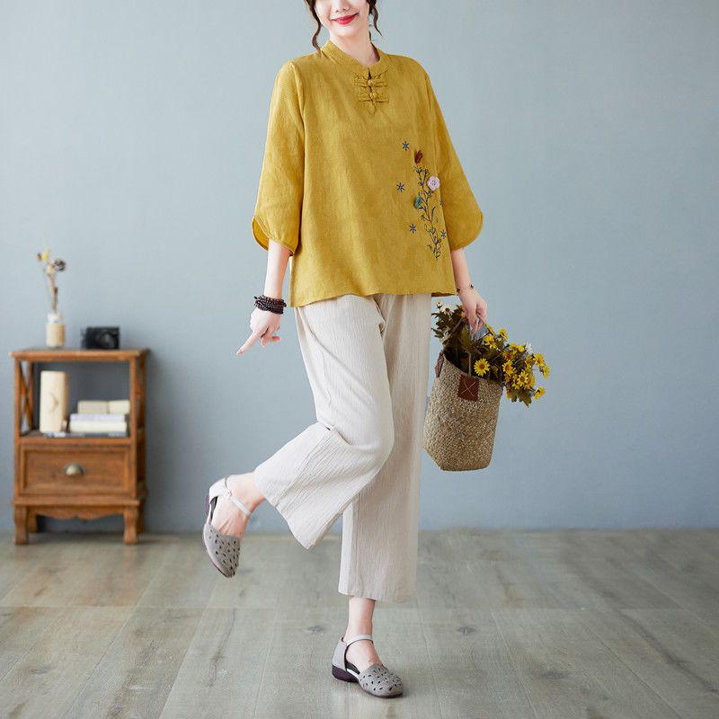 Chic Embroidered Cotton Linen Plus Size Summer Suit for Women - Short Sleeve Two-Piece Set