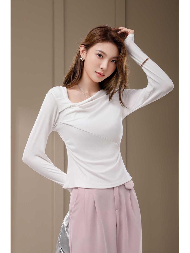 Autumn 2025 French Knitted Straight Shoulder Twisted Long Sleeve Women's Top