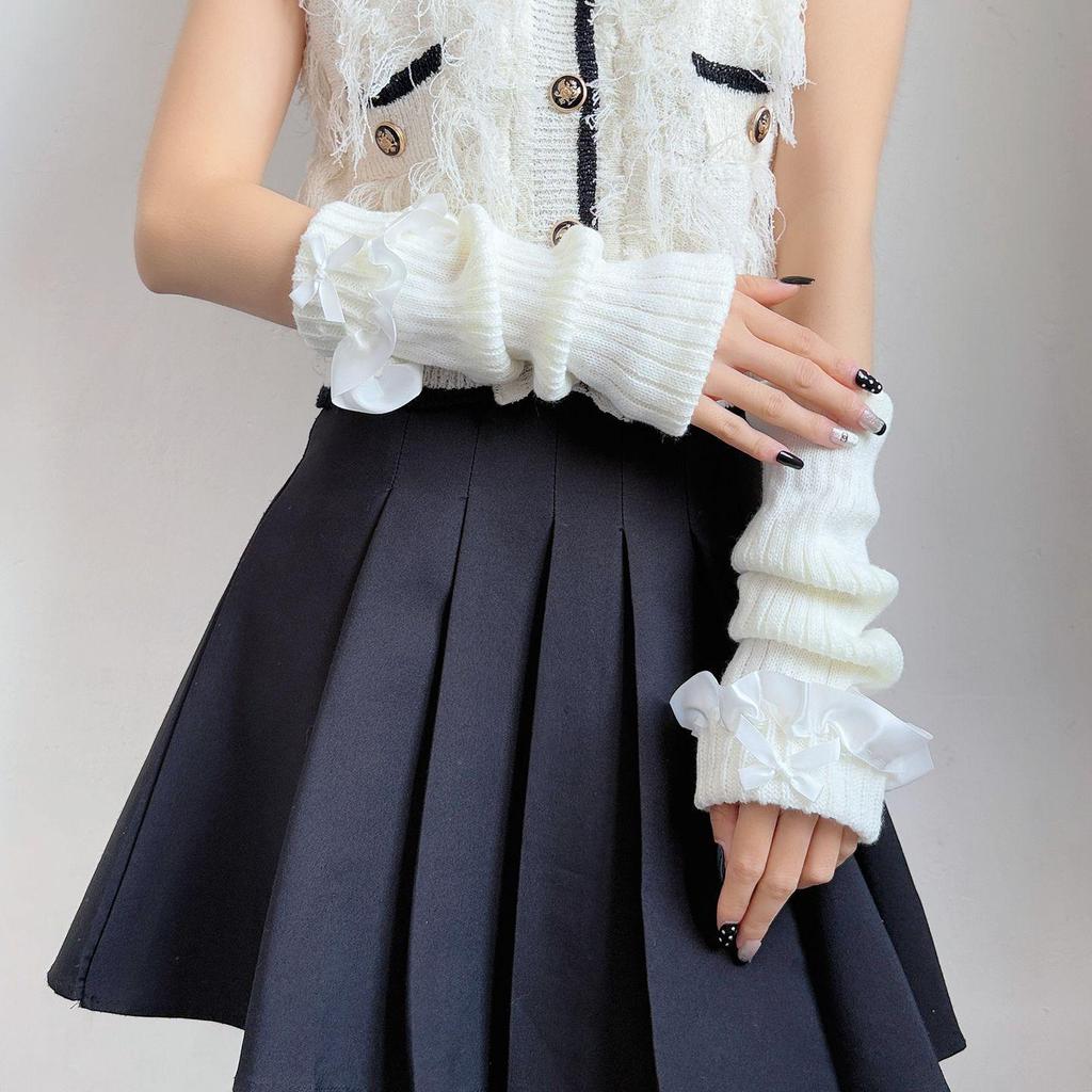 Autumn/Winter Women's Wool Knit Arm Warmers with Lace Trim & Bow Detail - White