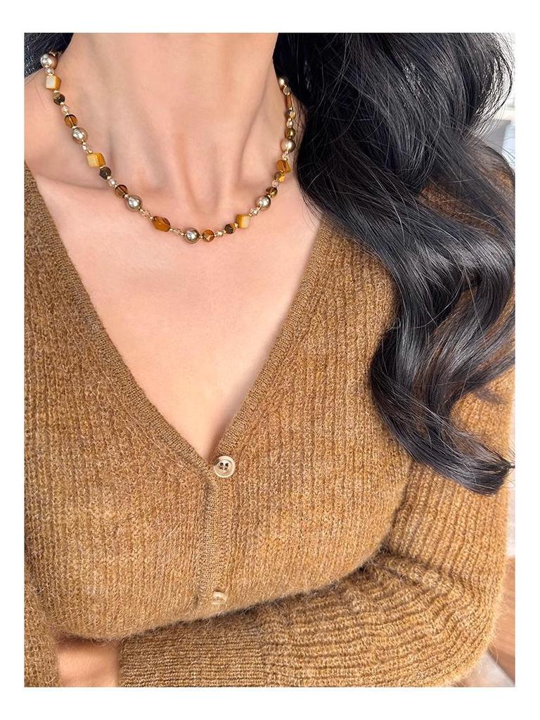 Elegant Tiger's Eye Beaded Necklace for Autumn and Winter