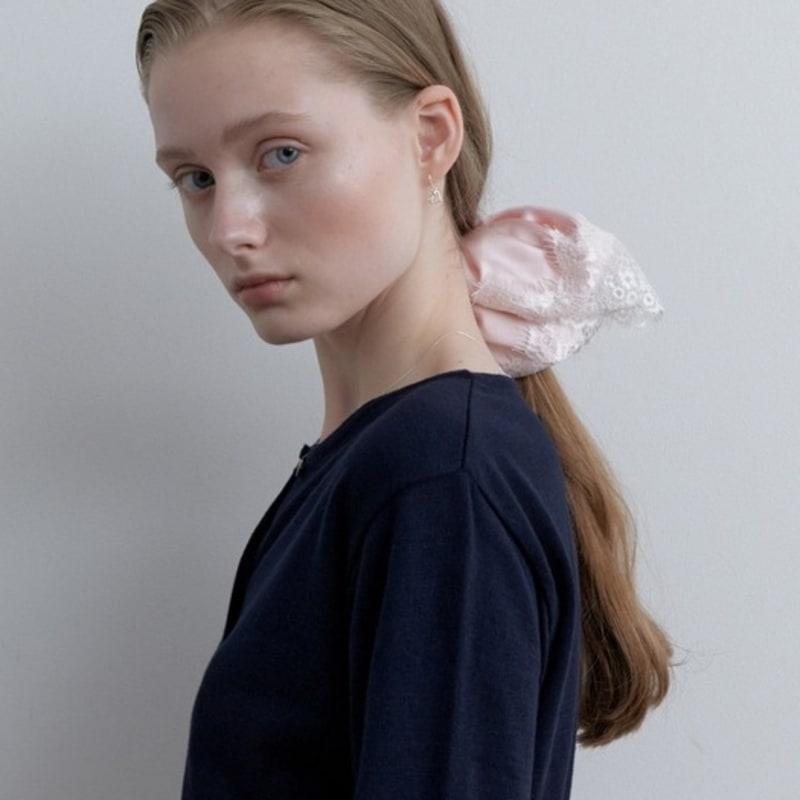 LOVE ME MONSTER Vintage Lace Satin Scrunchy XL (L251MHA010)