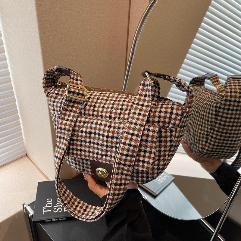 Осенне-зимние женские сумки в клетку модный и универсальный выбор 1980₽