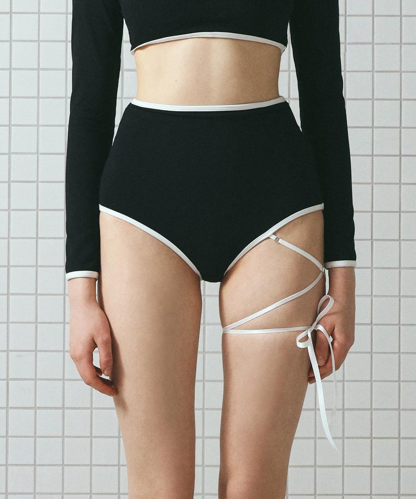 VINAJ Cross Ribbon Line High Bikini Panties (Black)